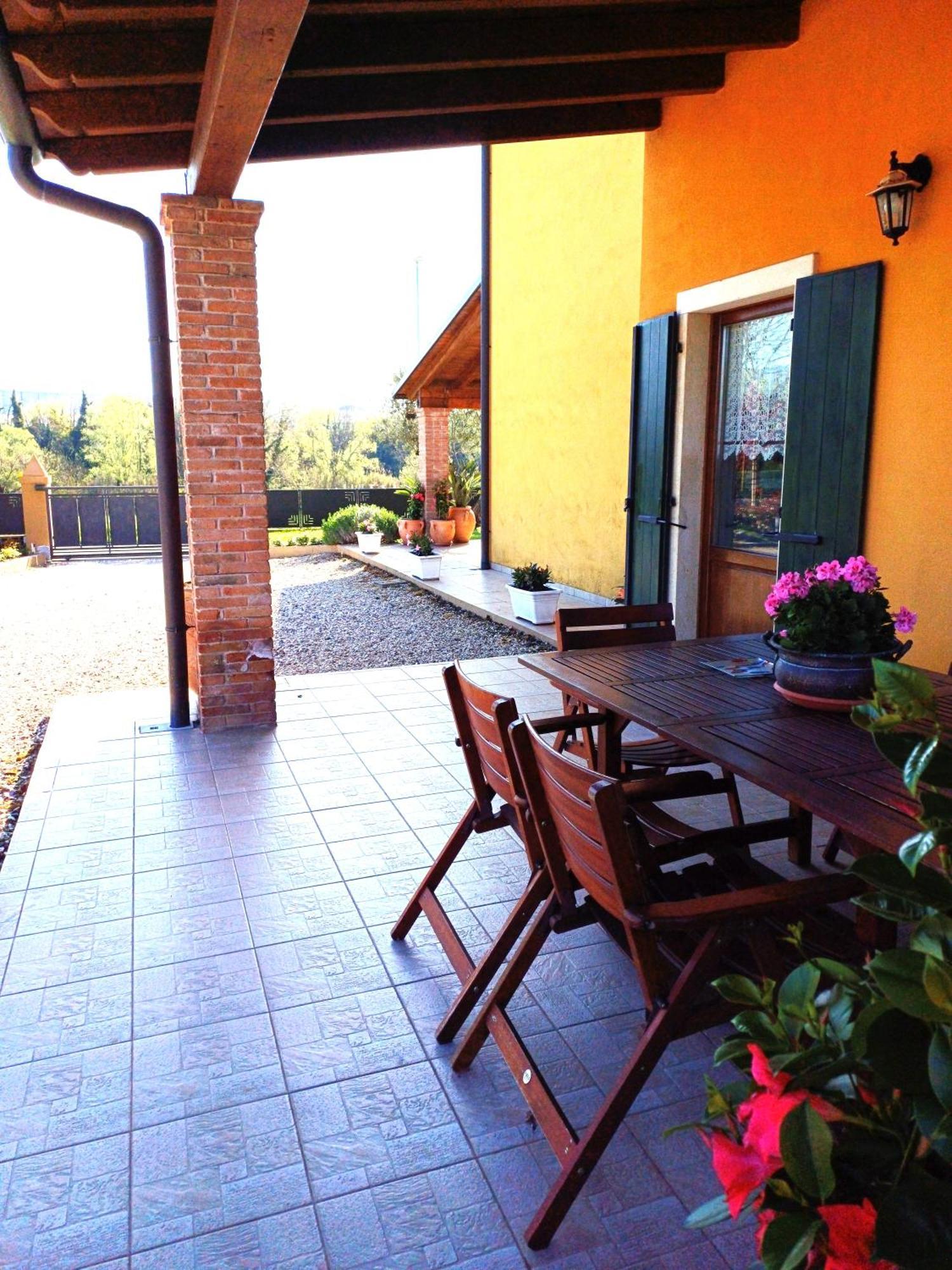 B&B Civico 61 Pastrengo Exterior photo