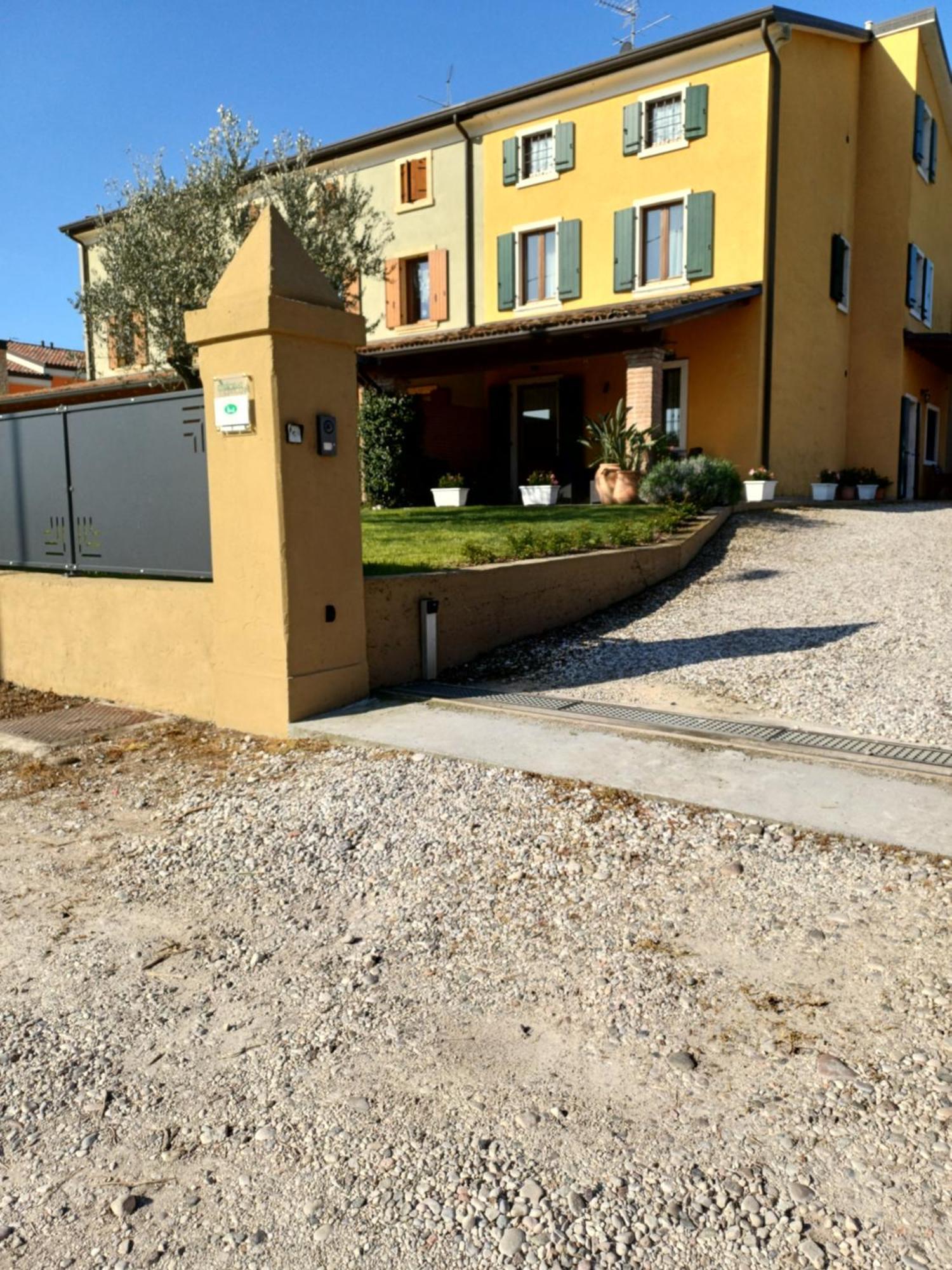 B&B Civico 61 Pastrengo Exterior photo